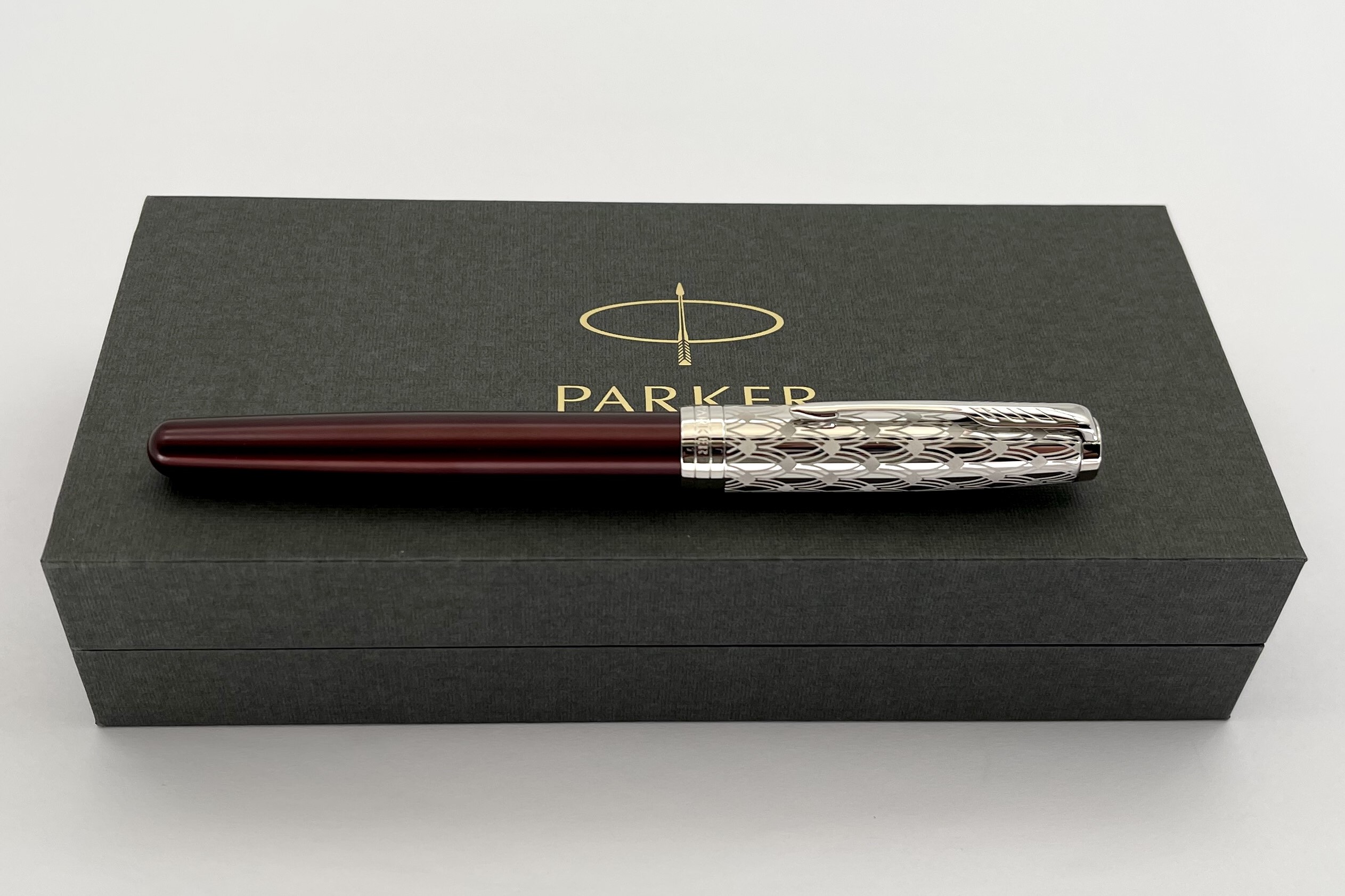 ParkerSonnetPremiumMetalRedCTFountainPen_F